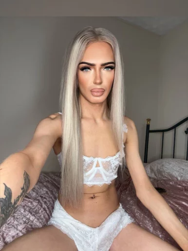 Photo of model @tsgirlshantel