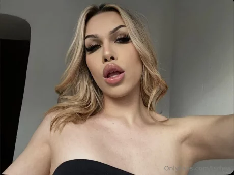 Photo of model @tsrhea