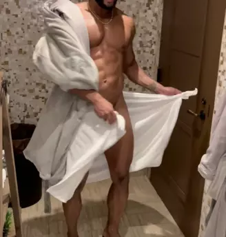 Photo of model @tttriplehaze