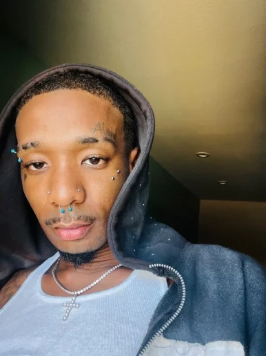 Photo of model @u529090537