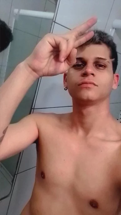 Photo of model @u529093904