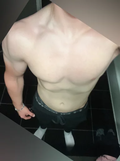 Photo of model @u529094196