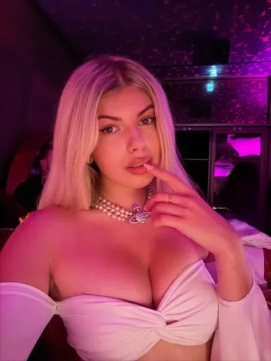 Photo of model @u529094294