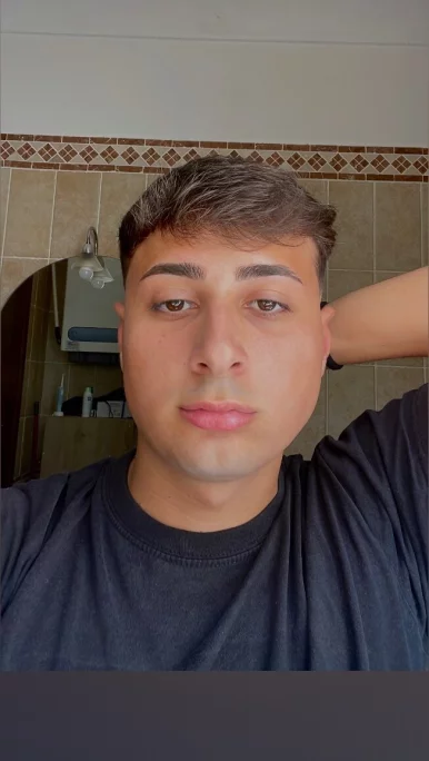 Photo of model @u529094867