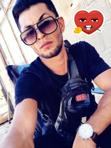 Photo of model @u529095528