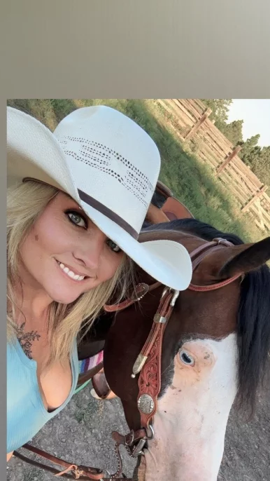 Photo of model @u529098533