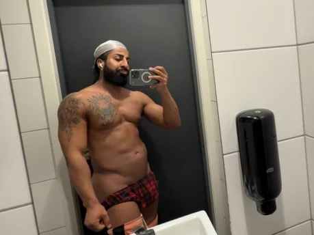 Photo of model @u529110205