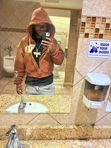 Photo of model @u529113964