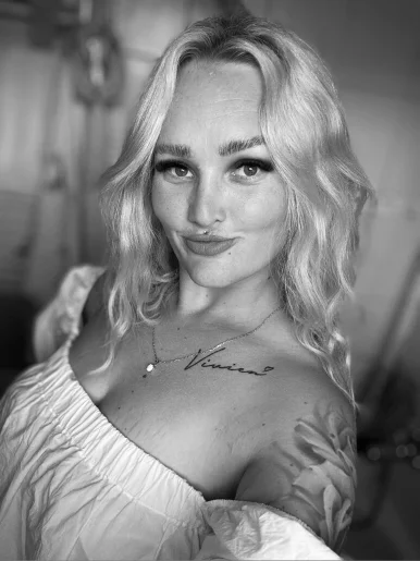 Photo of model @u529115303