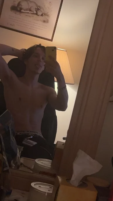 Photo of model @u529118749