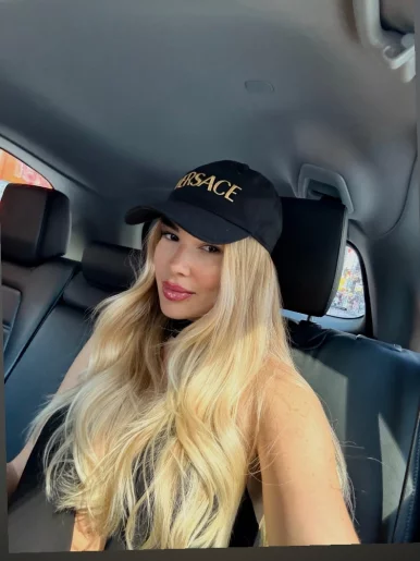 Photo of model @u529119343