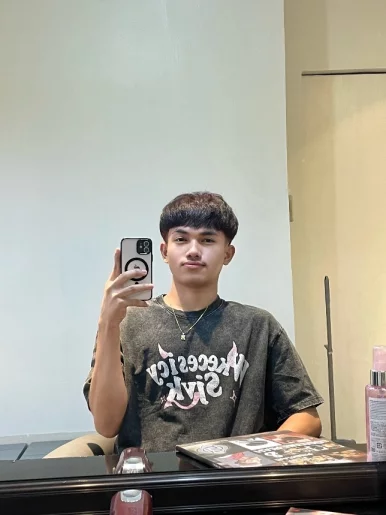 Photo of model @u529123164