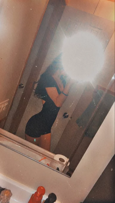 Photo of model @u529124564