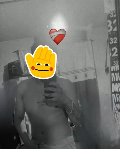 Photo of model @u529125369