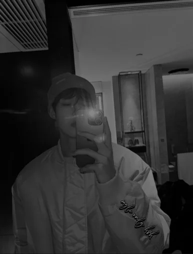 Photo of model @u529127834