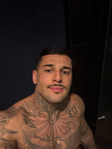 Photo of model @u529129548