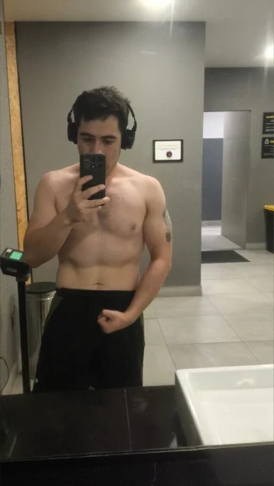 Photo of model @u529130427