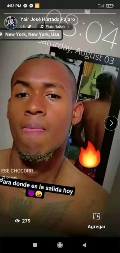 Photo of model @u529132652