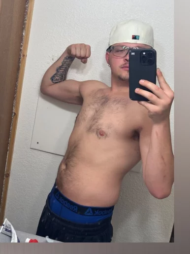 Photo of model @u529136136