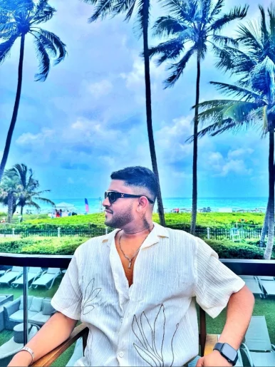 Photo of model @u529140045