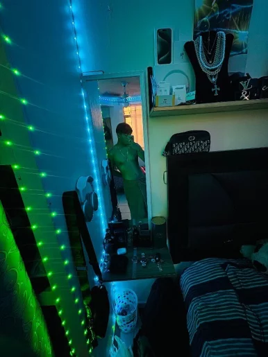 Photo of model @u529146329