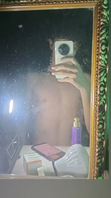 Photo of model @u529152005