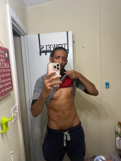 Photo of model @uf_damus