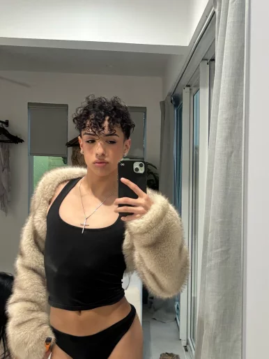 Photo of model @uluvsiah