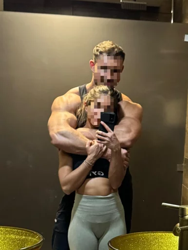 Photo of model @ustwo4youx