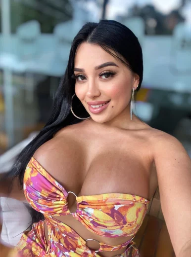 Photo of model @valentinaaperez