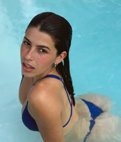 Photo of model @valentinalegaria