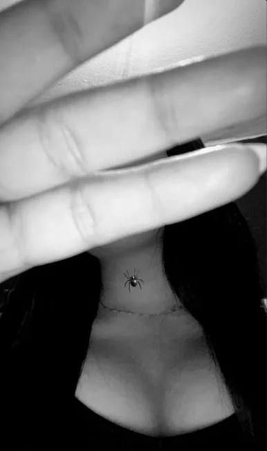 Photo of model @valentinaperez12