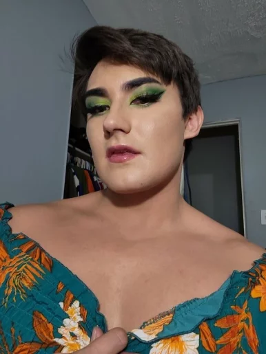 Photo of model @valeriesparkles