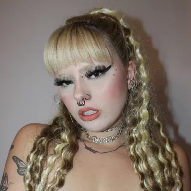 Photo of model @valerietheplug