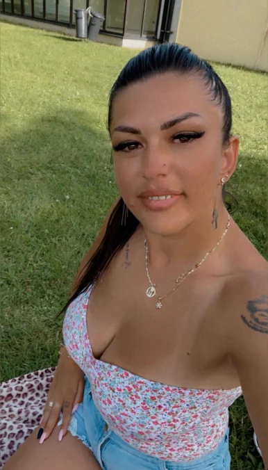 Photo of model @vanessarouge