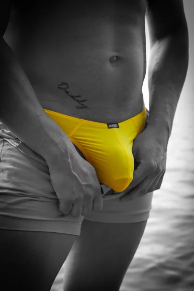 Photo of model @veiled_violet