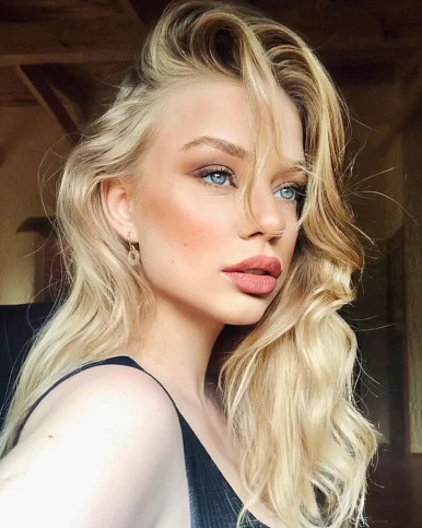 Photo of model @velvetlara