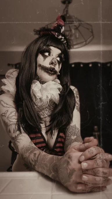 Photo of model @vicki-vampire