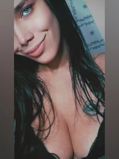 Photo of model @victoriadesire