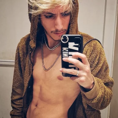 Photo of model @viczatz