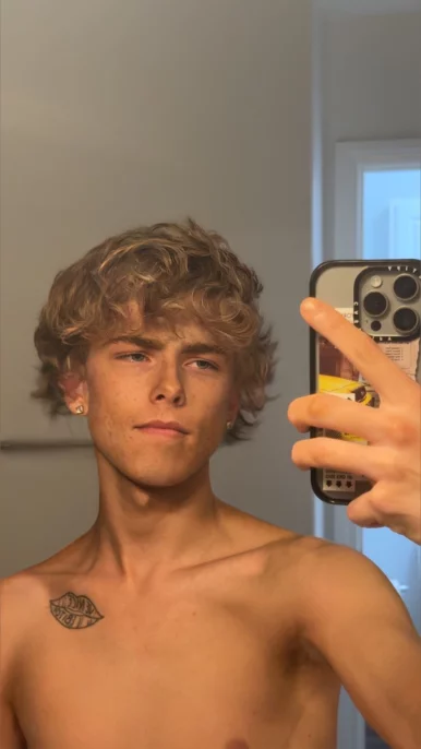 Photo of model @vincentgonewilder