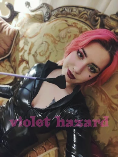 Photo of model @violethazard