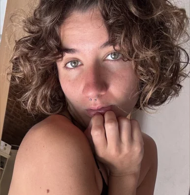 Photo of model @violett888