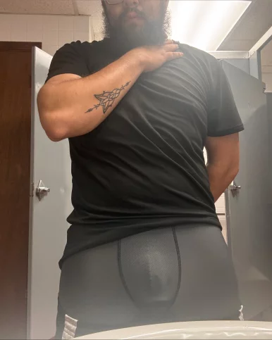 Photo of model @viper7894