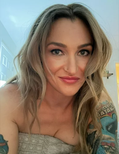 Photo of model @virawitch