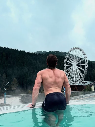 Photo of model @vitaliy.feschuk