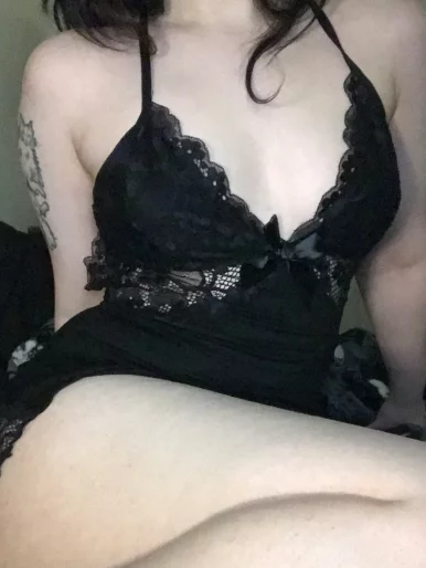 Photo of model @vivipeony