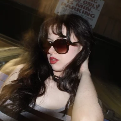 Photo of model @vixenvickii