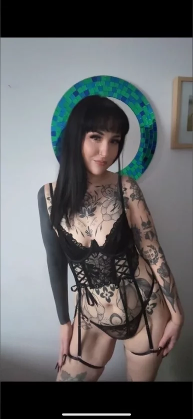 Photo of model @vyxlyn