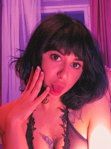 Photo of model @waifu_princess